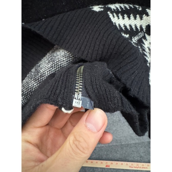 Pendleton Wool Zip Up Jacket Black White Geometric Navajo Style Size Medium - Picture 9 of 9